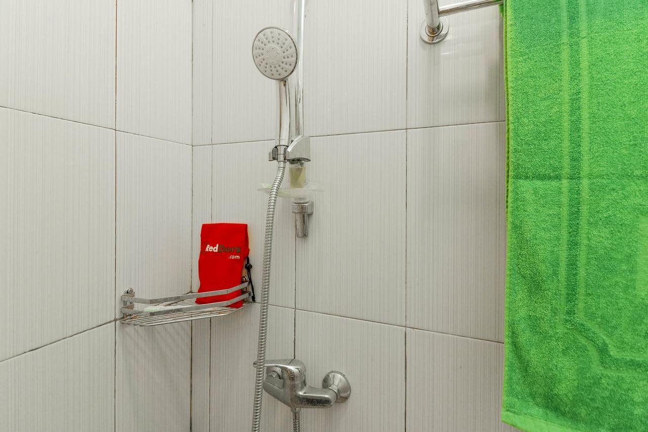 Reddoorz Plus Near Fort Rotterdam Makasar Zewnętrze zdjęcie